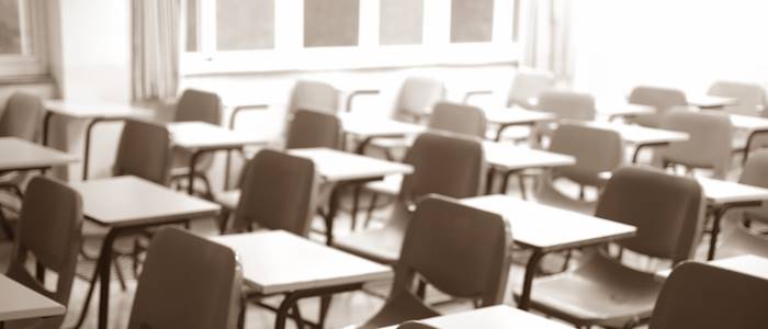 Detektive finden Klassenkameraden