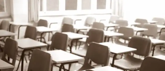 Detektive finden Klassenkameraden