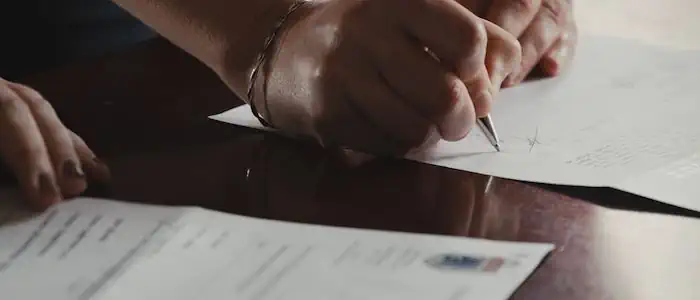 Schriftgutachten - Untersuchungen zur Feststellung nachträglicher Eintragungen