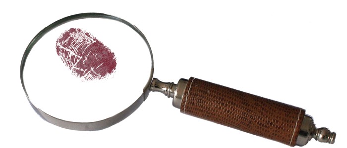 Daktyloskopen machen Fingerabdrücke sichtbar.